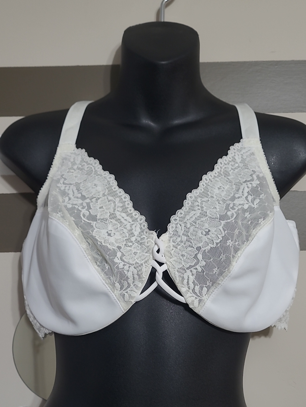 Wonderbra White Lace Underwire Bra #7481 D 40/90